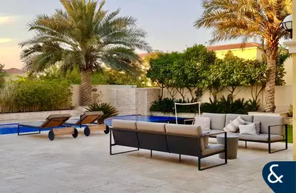 Villa - 3 Bedrooms - 4 Bathrooms for rent in Legacy - Jumeirah Park - Dubai
