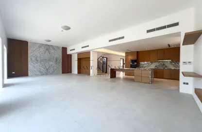 Villa - 5 Bedrooms - 6 Bathrooms for rent in Nad Al Sheba Villas - Nad Al Sheba 3 - Nad Al Sheba - Dubai