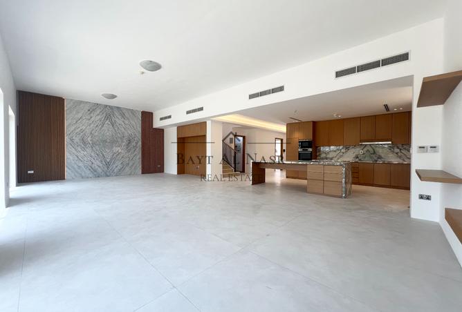 Villa - 5 Bedrooms - 6 Bathrooms for rent in Nad Al Sheba Villas - Nad Al Sheba 3 - Nad Al Sheba - Dubai