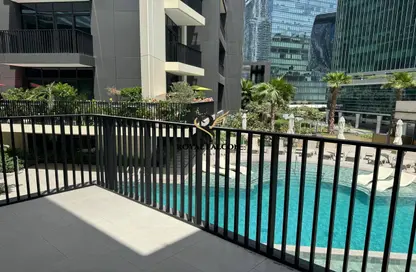 شقة - 2 غرف نوم - 3 حمامات للايجار في أحد ريزيدنس - الخليج التجاري - دبي