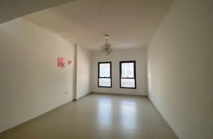 Apartment - 2 Bedrooms - 2 Bathrooms for rent in Al Jurf 2 - Al Jurf - Ajman Downtown - Ajman