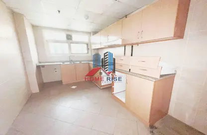 Apartment - 2 Bedrooms - 2 Bathrooms for rent in Muwaileh 29 Building - Muwaileh - Sharjah