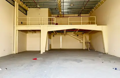 Warehouse - Studio - 1 Bathroom for rent in Al Sajaa Industrial - Al Sajaa - Sharjah