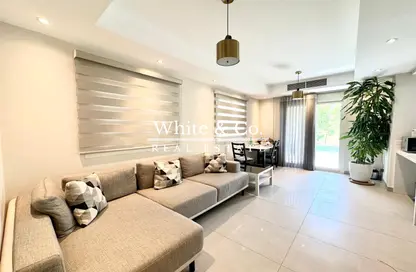 Villa - 2 Bedrooms - 3 Bathrooms for rent in Springs 9 - The Springs - Dubai