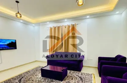 شقة - غرفة نوم - 2 حمامات للايجار في مساكن كورنيش عجمان - طريق كورنيش عجمان - عجمان