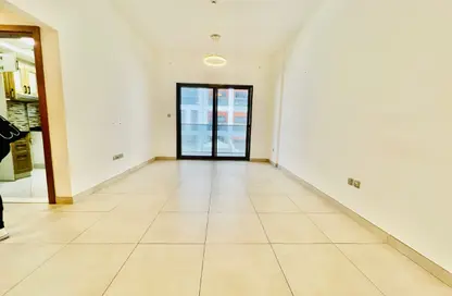 Apartment - 1 Bedroom - 2 Bathrooms for rent in Jumeirah Garden City - Al Satwa - Dubai