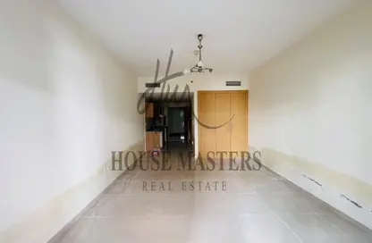 شقة - 1 حمام للايجار في ماي رزدنس - الضاحية 10 - قرية جميرا الدائرية - دبي