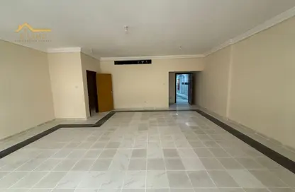 Apartment - 3 Bedrooms - 3 Bathrooms for rent in Qasimia 10 building - Al Mahatta - Al Qasimia - Sharjah