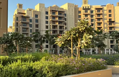 Apartment - 1 Bedroom - 1 Bathroom for sale in Al Jazi 4 - Madinat Jumeirah Living - Umm Suqeim - Dubai