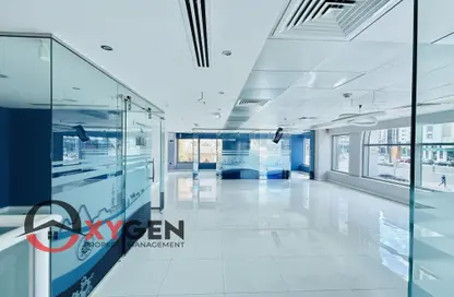 Show Room - Studio - 3 Bathrooms for rent in Garden View Tower - Khalifa Street - Abu Dhabi