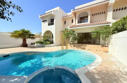 Villa - 5 Bedrooms - 5 Bathrooms for rent in Jumeirah 2 Villas - Jumeirah 2 - Jumeirah - Dubai