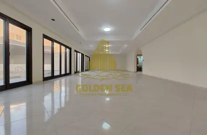 فيلا - 5 غرف نوم - 6 حمامات للايجار في خالدية سنتر - كورنيش الخالدية - الخالدية - أبوظبي