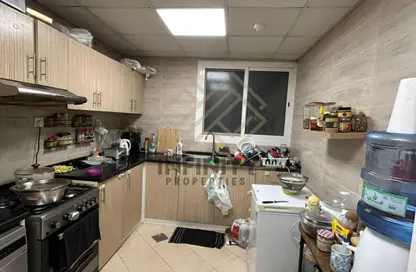 Apartment - 2 Bedrooms - 3 Bathrooms for sale in Oasis Tower - Al Rashidiya 1 - Al Rashidiya - Ajman