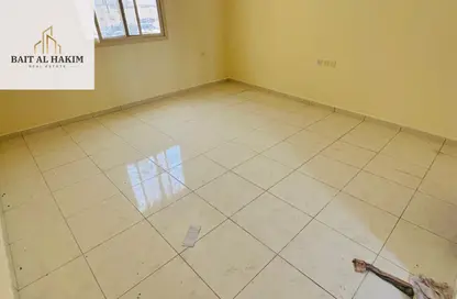 شقة - 1 حمام للايجار في برج الكورنيش - طريق كورنيش عجمان - عجمان