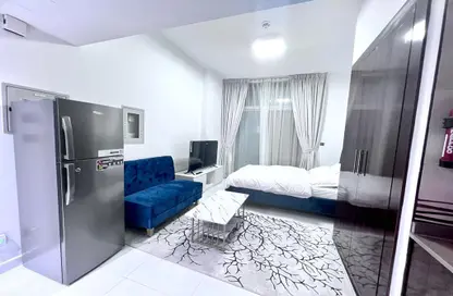 Room / Bedroom image for: Apartment - 1 Bathroom for rent in Arabian Gate - Dubai Silicon Oasis - Dubai, Image 1