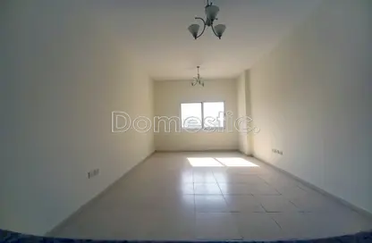 Apartment - 3 Bedrooms - 3 Bathrooms for sale in Mazaya 6 - Queue Point - Dubai Land - Dubai