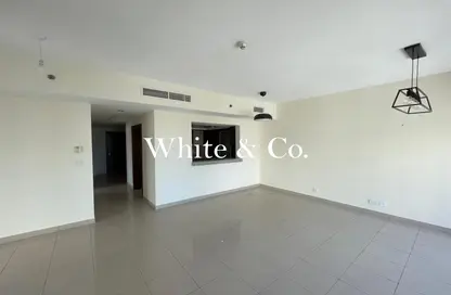 Apartment - 1 Bedroom - 2 Bathrooms for rent in Fairfield Tower - Park Island - Dubai Marina - Dubai
