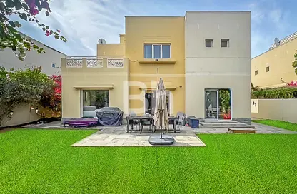 Villa - 4 Bedrooms - 5 Bathrooms for rent in Meadows 4 - Meadows - Dubai