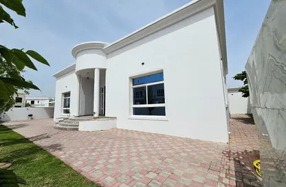 Villa - 4 Bedrooms - 6 Bathrooms for rent in Al Quoz 2 - Al Quoz - Dubai