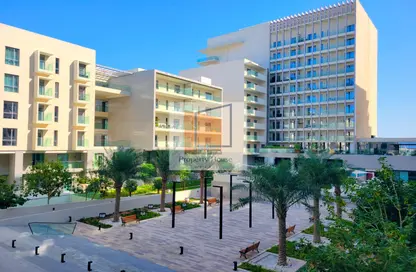 Apartment - 1 Bedroom - 2 Bathrooms for rent in Global Gate - Saadiyat Island - Abu Dhabi