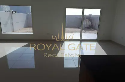 Empty Room image for: Townhouse - 3 Bedrooms - 4 Bathrooms for rent in Manazel Al Reef 2 - Al Samha - Abu Dhabi, Image 1