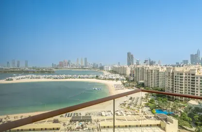 Apartment - 1 Bedroom - 2 Bathrooms for rent in Amber - Tiara Residences - Palm Jumeirah - Dubai