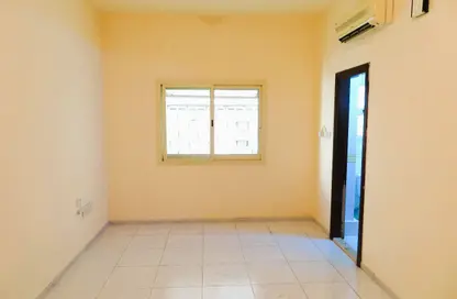Apartment - Studio - 1 Bathroom for rent in Naif - Deira - Dubai
