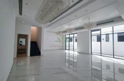 Villa - 6 Bedrooms - 7 Bathrooms for rent in Jumeirah 1 - Jumeirah - Dubai