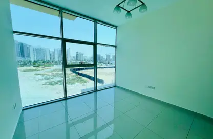 Apartment - 1 Bedroom - 2 Bathrooms for rent in Alza 11 - Dubai Land - Dubai