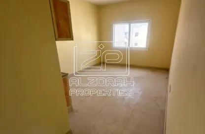 Whole Building - Studio for sale in Muweileh Community - Muwaileh Commercial - Sharjah
