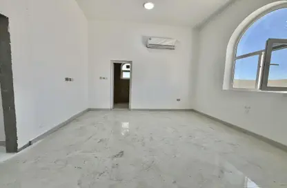 Empty Room image for: Apartment - 2 Bedrooms - 3 Bathrooms for rent in Madinat Al Riyad - Abu Dhabi, Image 1