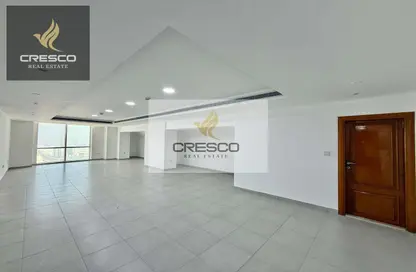 Apartment - 1 Bedroom - 2 Bathrooms for rent in Blue Tower - Sheikh Zayed Road - Dubai