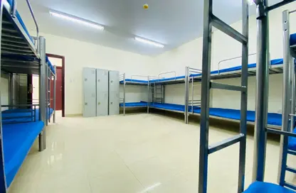 سكن عمال - استوديو - 8 حمامات للايجار في م-16 - مصفح الصناعية - مصفح - أبوظبي