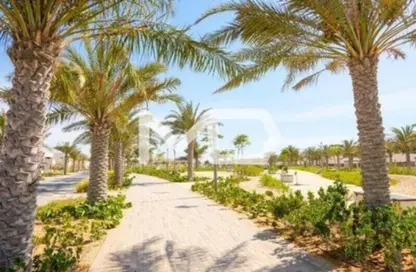 Garden image for: Villa - 5 Bedrooms - 6 Bathrooms for rent in HIDD Al Saadiyat - Saadiyat Island - Abu Dhabi, Image 1