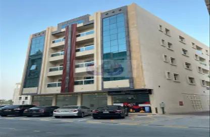 عمارة بالكامل - استوديو - 8 حمامات للبيع في الجرف الصناعية - عجمان