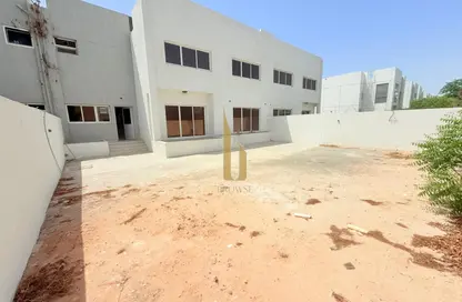 Villa - 4 Bedrooms - 4 Bathrooms for rent in Umm Suqeim 1 Villas - Umm Suqeim 1 - Umm Suqeim - Dubai
