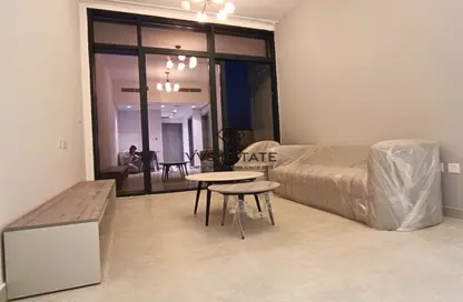 شقة - غرفة نوم - 2 حمامات للبيع في ذا في تاور - مجمع دبي ريزيدنس - دبي