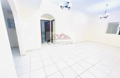 Apartment - 1 Bedroom - 2 Bathrooms for rent in Muwaileh 29 Building - Muwaileh - Sharjah