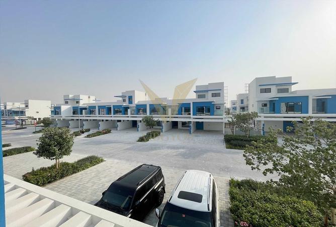 Ready to Move | 5-BR End Corner Villa | Santorini