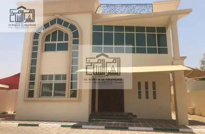 Duplex - 3 Bedrooms - 5 Bathrooms for rent in Al Towayya - Al Ain
