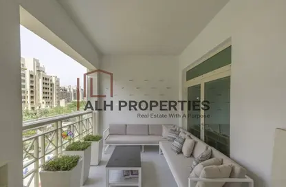 Terrace image for: Apartment - 2 Bedrooms - 3 Bathrooms for rent in Al Shahla - Shoreline Apartments - Palm Jumeirah - Dubai, Image 1