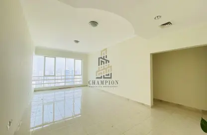 Empty Room image for: Apartment - 3 Bedrooms - 4 Bathrooms for rent in Vision Downtown - Hamdan Street - Abu Dhabi, Image 1