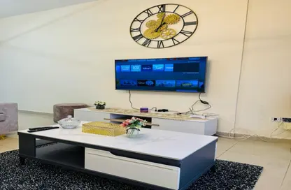 Apartment - 2 Bedrooms - 4 Bathrooms for rent in Al Khan Lagoon Tower - Al Khan Lagoon - Al Khan - Sharjah