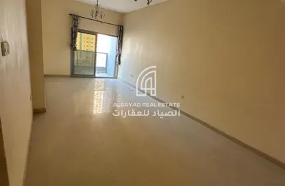 شقة - 2 غرف نوم - 3 حمامات للايجار في برج الممزر - شارع التعاون - التعاون - الشارقة