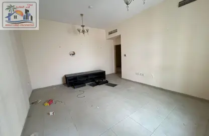 Apartment - 2 Bedrooms - 2 Bathrooms for rent in Al Khan Lagoon - Al Khan - Sharjah