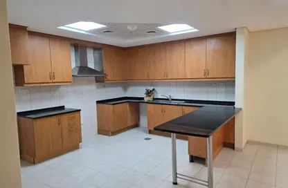 Apartment - 2 Bedrooms - 2 Bathrooms for rent in Building 111 - Contemporary Cluster - Discovery Gardens - Dubai