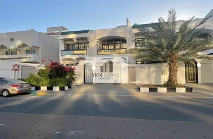 Villa - 4 Bedrooms - 7 Bathrooms for rent in Defense Road - City Downtown - Abu Dhabi