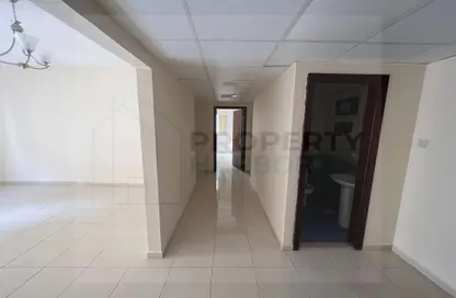 Apartment - 2 Bedrooms - 3 Bathrooms for rent in SG Muwaileh Building - Muwaileh - Sharjah