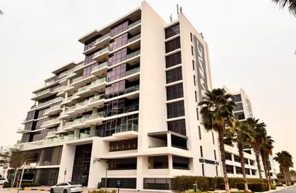 شقة - غرفة نوم - 2 حمامات للايجار في جولف بروموناد 4B - جولف بروميناد 4 - غولف تاون - داماك هيلز - دبي