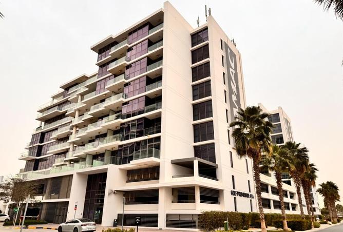 Chiller Free l High Floor Partial Golf View Ready